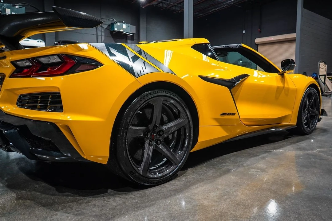 2025 Chevrolet Corvette C8 Z06 - Image 18 of 21