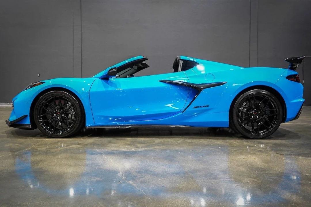2025 Chevrolet Corvette C8 Z06 - Image 2 of 21