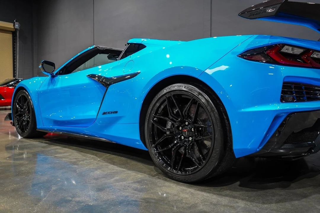 2025 Chevrolet Corvette C8 Z06 - Image 14 of 21