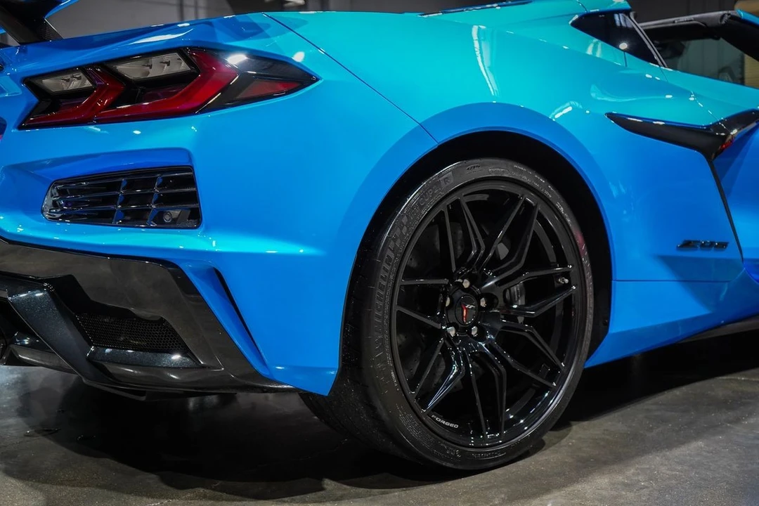 2025 Chevrolet Corvette C8 Z06 - Image 17 of 21