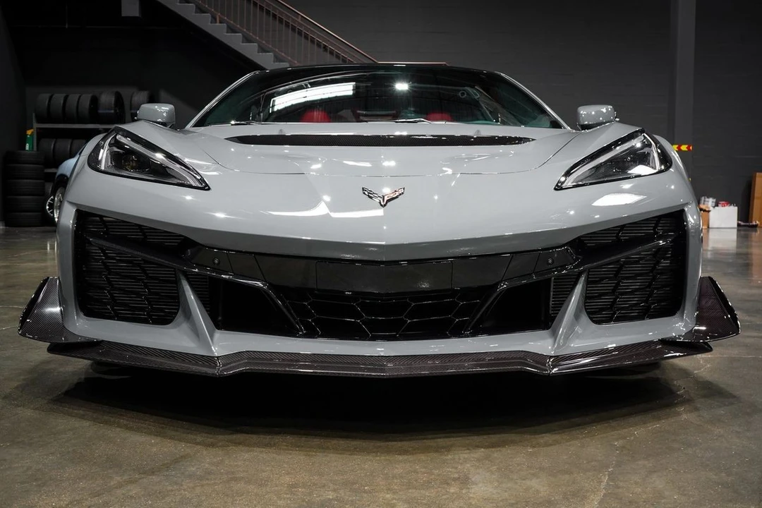 2025 Chevrolet Corvette C8 Z06 - Image 8 of 31