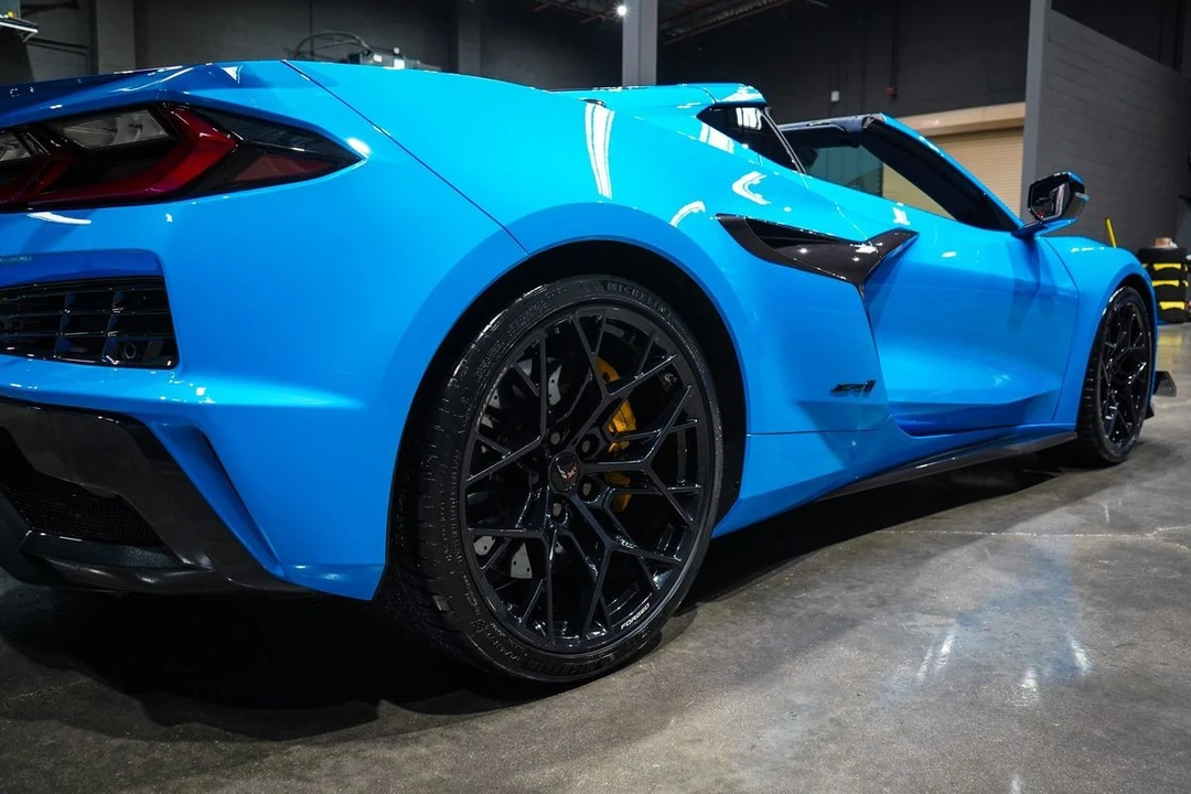 2025 Chevrolet Corvette C8 Z06 - Image 18 of 21