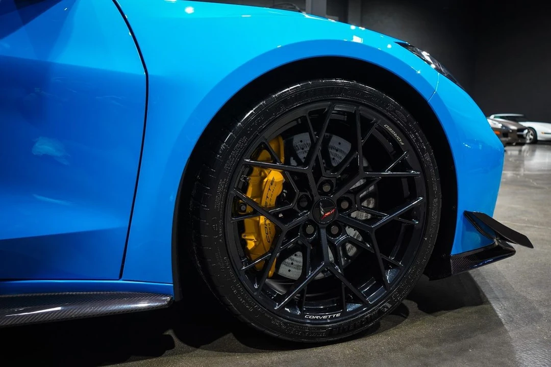 2025 Chevrolet Corvette C8 Z06 - Image 15 of 21