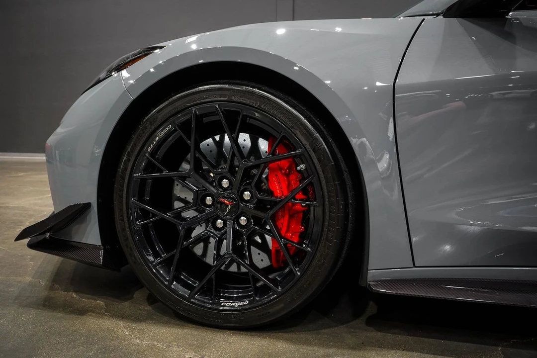2025 Chevrolet Corvette C8 ZR1 - Image 11 of 31