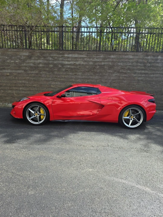 2025 Chevrolet Corvette C8 E-Ray - Image 5 of 13