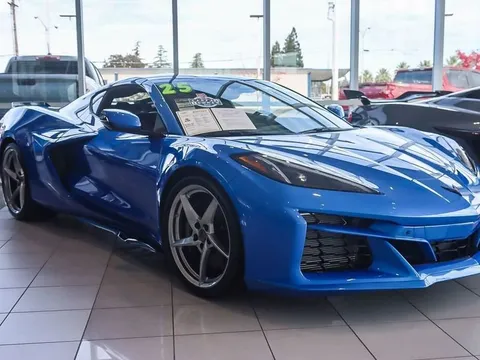 2025 Chevrolet Corvette C8 E-Ray - Image 2 of 12