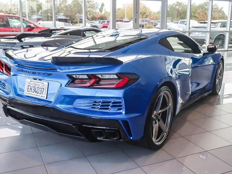 2025 Chevrolet Corvette C8 E-Ray - Image 5 of 12