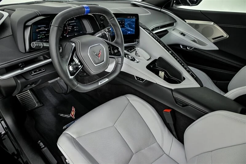 2025 Chevrolet Corvette C8 E-Ray - Image 16 of 30