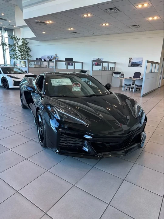 2025 Chevrolet Corvette C8 E-Ray - Image 2 of 11