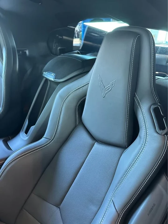 2025 Chevrolet Corvette C8 E-Ray - Image 10 of 11