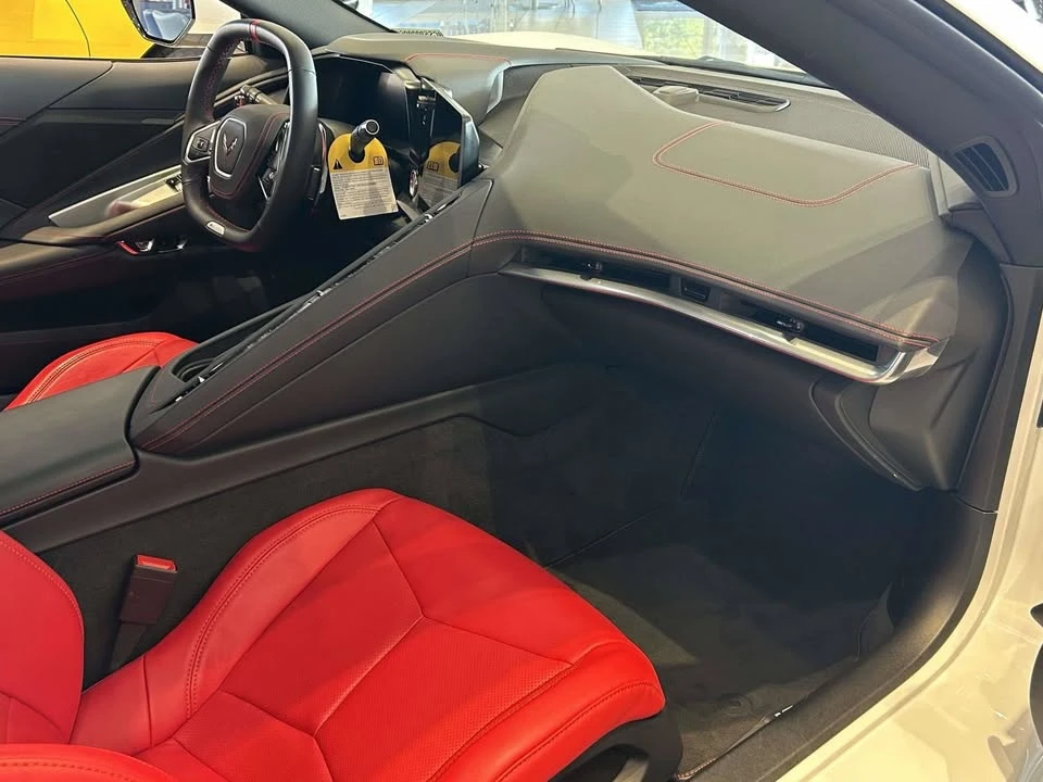 2025 Chevrolet Corvette C8 E-Ray - Image 6 of 20