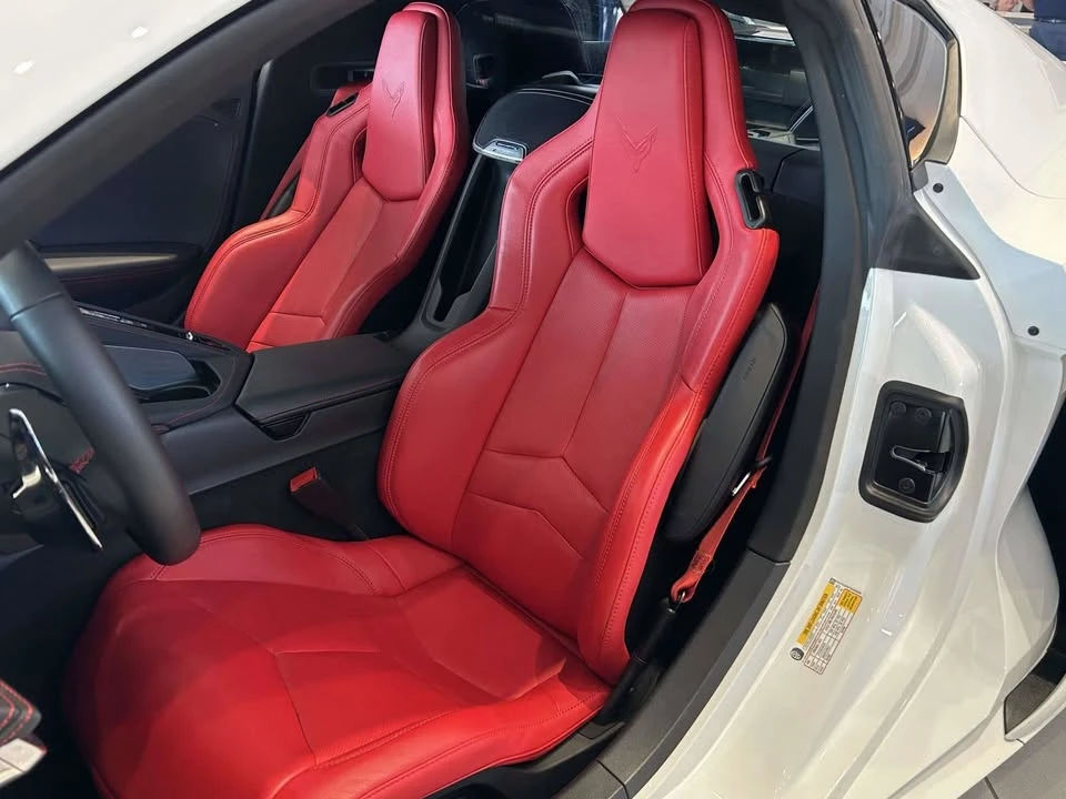 2025 Chevrolet Corvette C8 E-Ray - Image 9 of 20