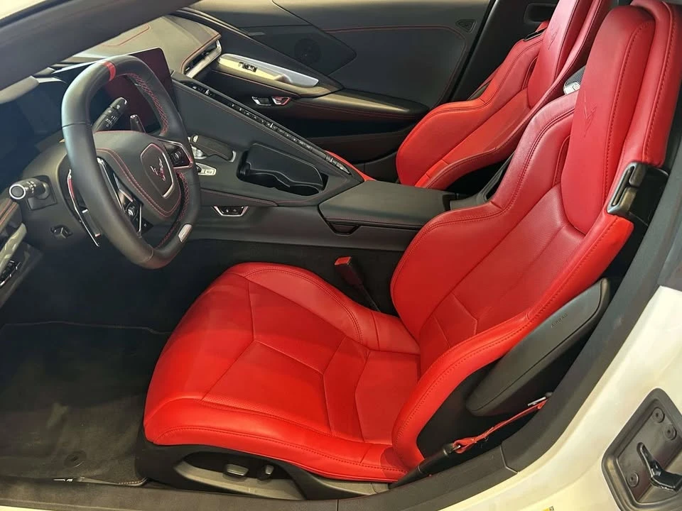 2025 Chevrolet Corvette C8 E-Ray - Image 10 of 20
