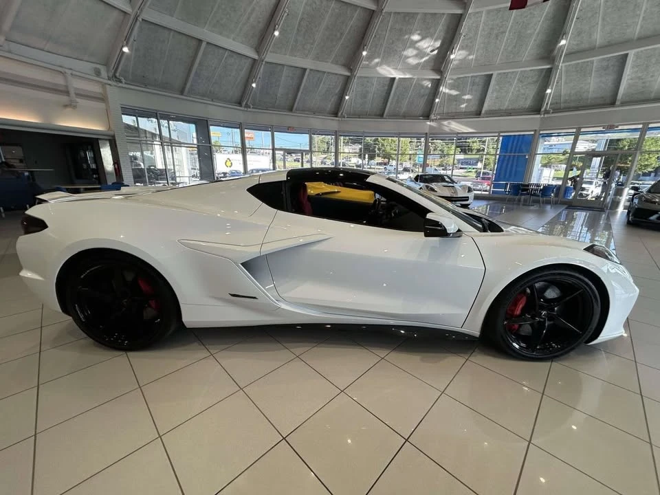 2025 Chevrolet Corvette C8 E-Ray - Image 7 of 20