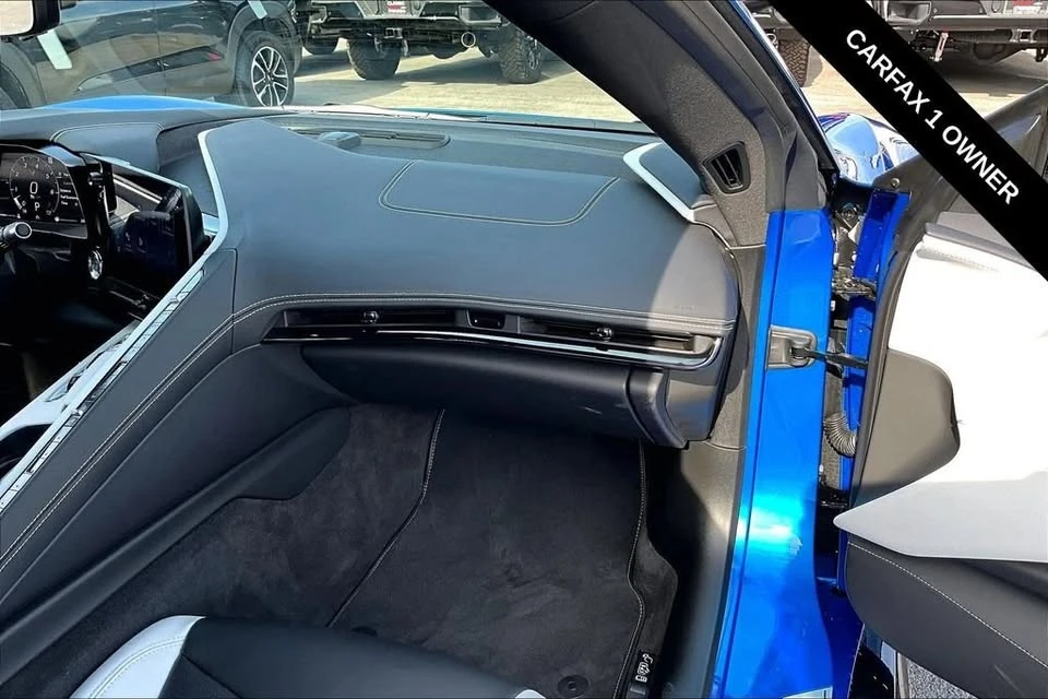 2025 Chevrolet Corvette C8 E-Ray - Image 19 of 20