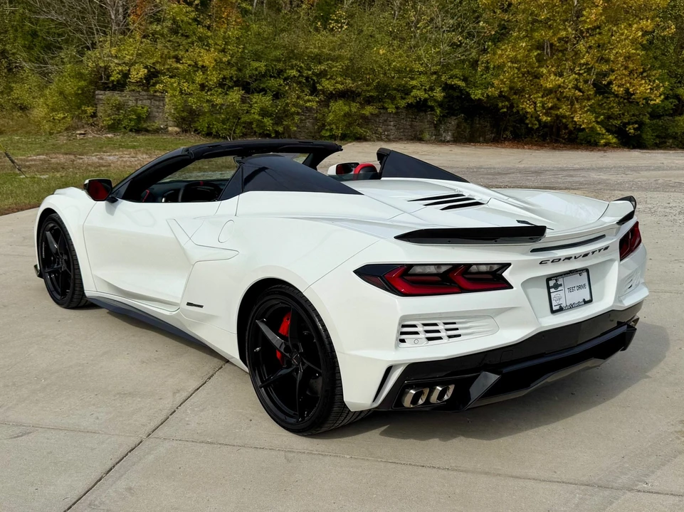 2025 Chevrolet Corvette C8 - Image 4 of 12
