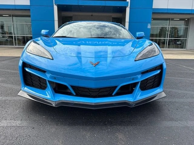 2025 Chevrolet Corvette C8 E-Ray - Image 10 of 31