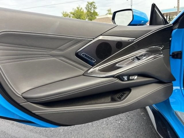 2025 Chevrolet Corvette C8 E-Ray - Image 25 of 31