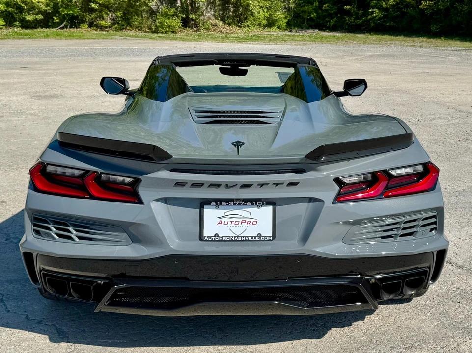 2025 Chevrolet Corvette C8 E-Ray - Image 14 of 31