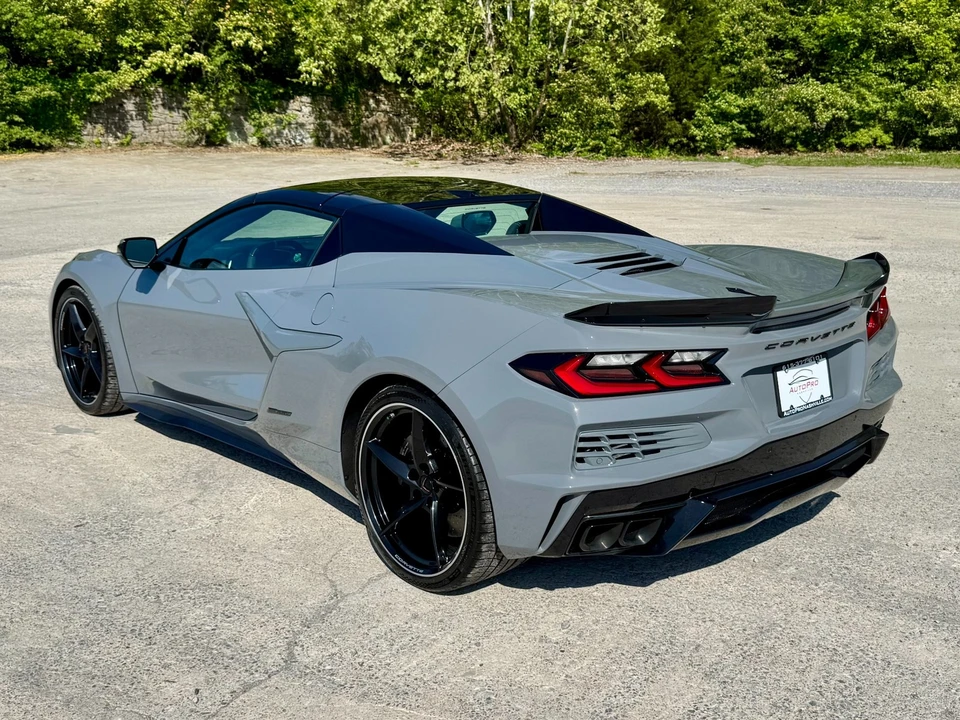 2025 Chevrolet Corvette C8 E-Ray - Image 4 of 31