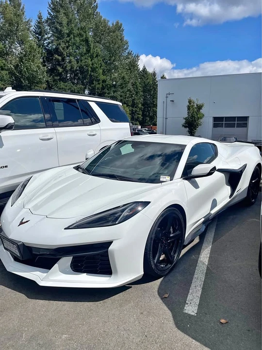 2025 Chevrolet Corvette C8 E-Ray - Image 1 of 6