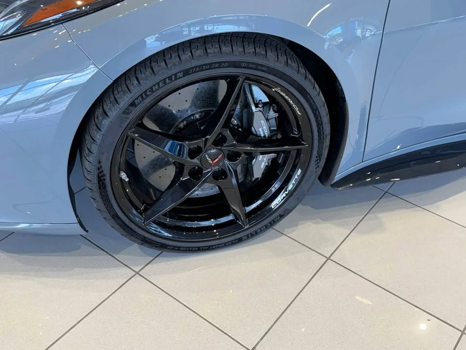 2025 Chevrolet Corvette C8 E-Ray - Image 19 of 20