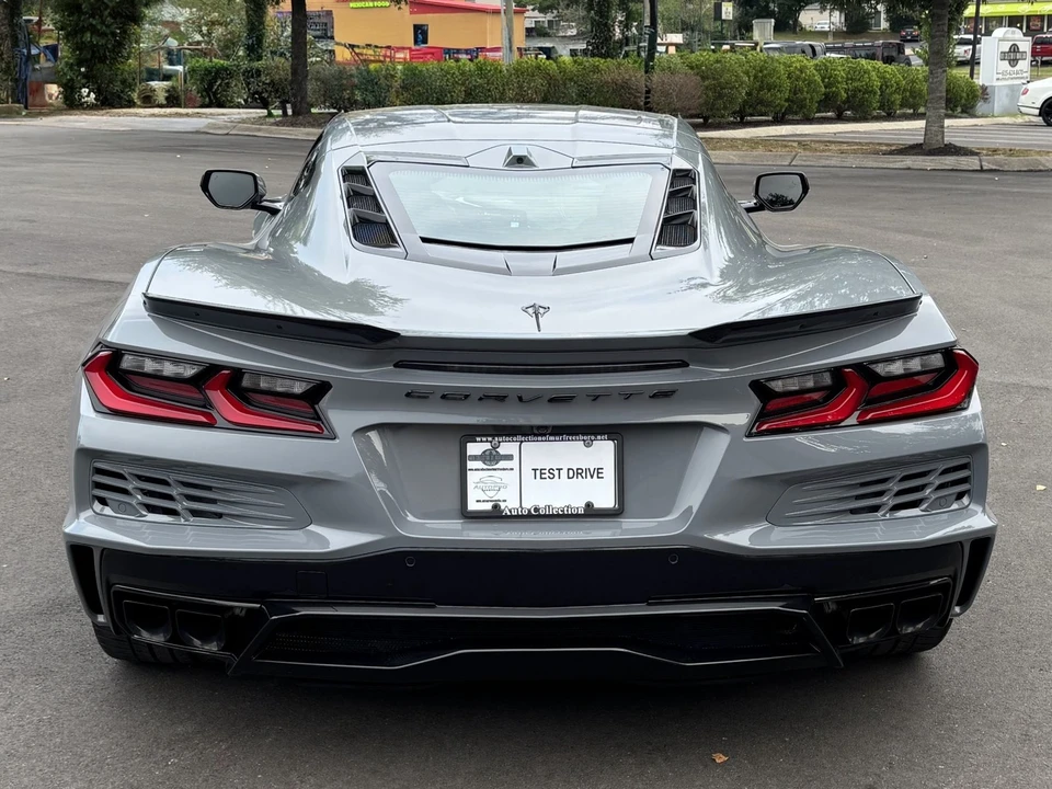 2025 Chevrolet Corvette C8 E-Ray - Image 6 of 31