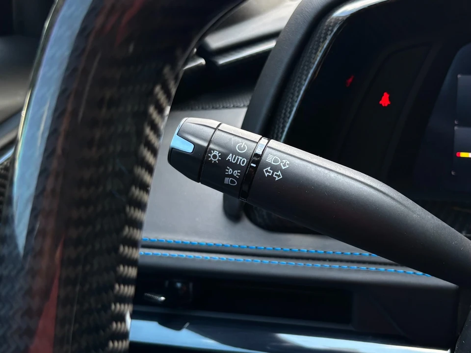 2025 Chevrolet Corvette C8 E-Ray - Image 29 of 31