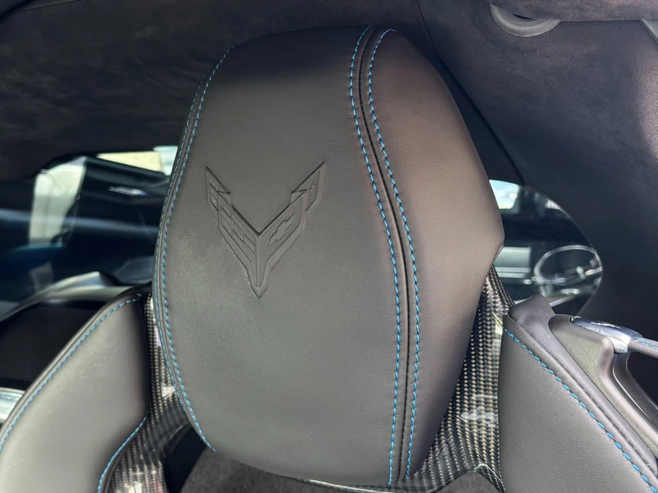 2025 Chevrolet Corvette C8 E-Ray - Image 13 of 31