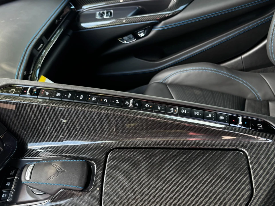 2025 Chevrolet Corvette C8 E-Ray - Image 21 of 31