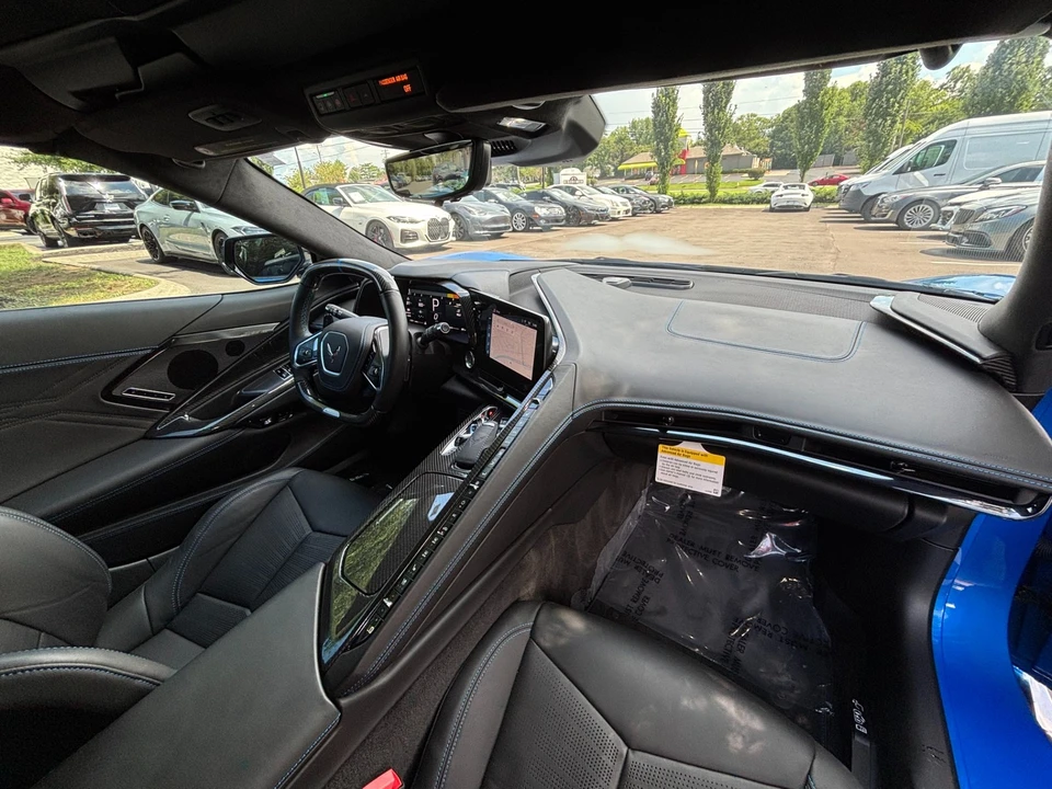 2025 Chevrolet Corvette C8 E-Ray - Image 16 of 31