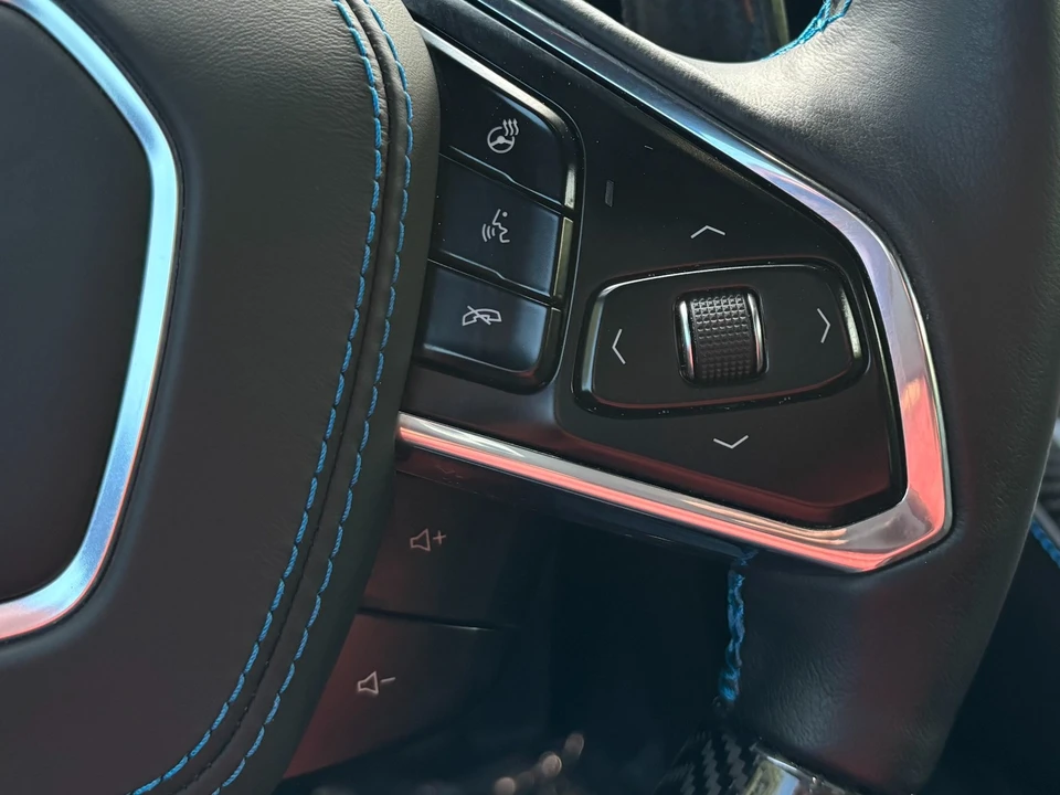 2025 Chevrolet Corvette C8 E-Ray - Image 28 of 31