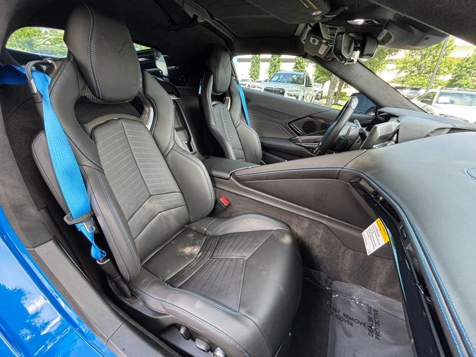 2025 Chevrolet Corvette C8 E-Ray - Image 17 of 31