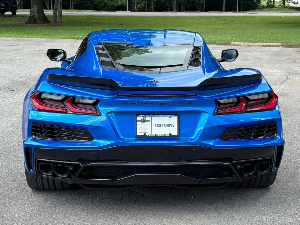 2025 Chevrolet Corvette C8 E-Ray - Image 6 of 31
