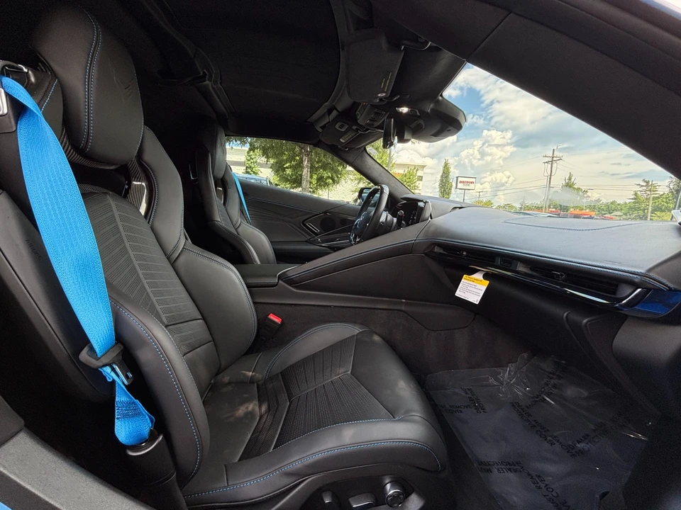 2025 Chevrolet Corvette C8 E-Ray - Image 14 of 31