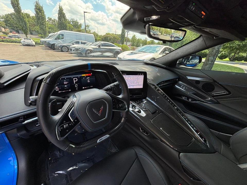 2025 Chevrolet Corvette C8 E-Ray - Image 11 of 31
