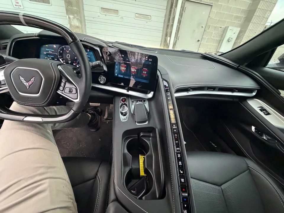 2025 Chevrolet Corvette C8 E-Ray - Image 13 of 15