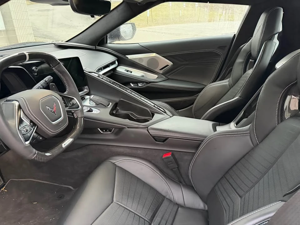 2025 Chevrolet Corvette C8 E-Ray - Image 9 of 15