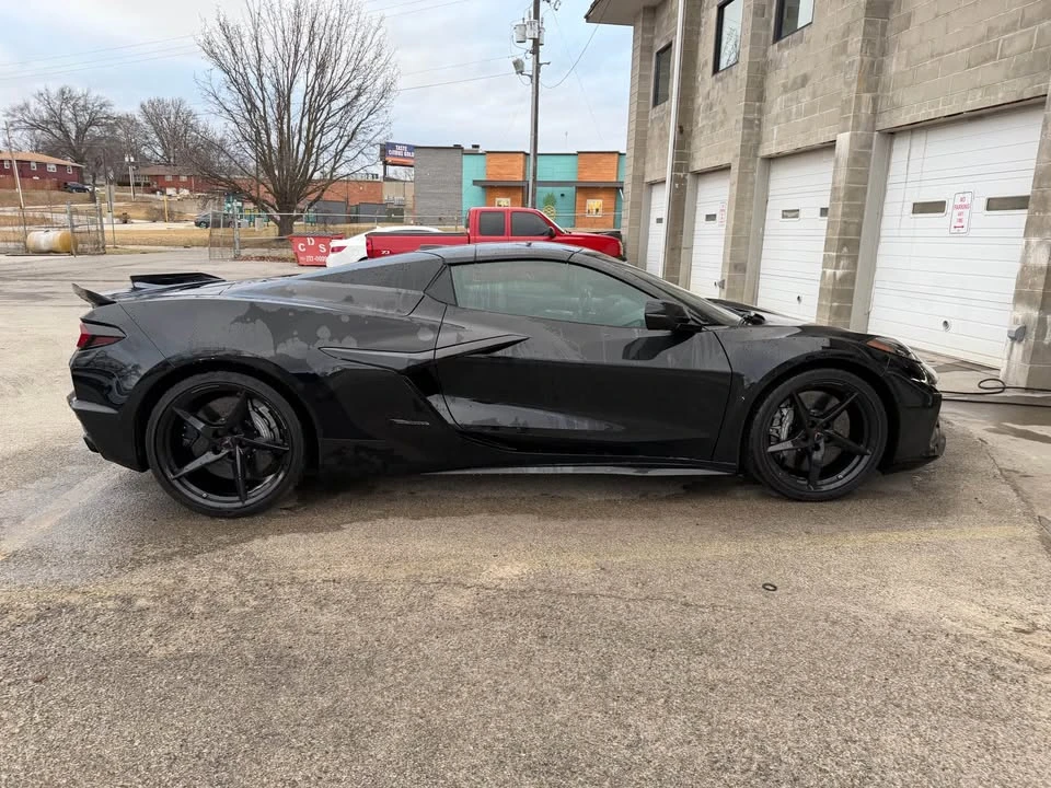 2025 Chevrolet Corvette C8 E-Ray - Image 7 of 15