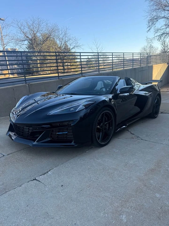 2025 Chevrolet Corvette C8 E-Ray - Image 3 of 11