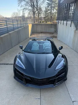 2025 Chevrolet Corvette C8 E-Ray - Image 2 of 11