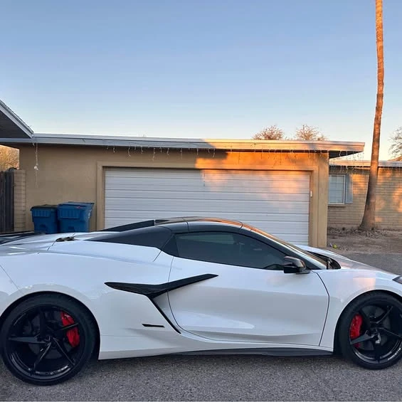 2025 Chevrolet Corvette C8 E-Ray - Image 1 of 1