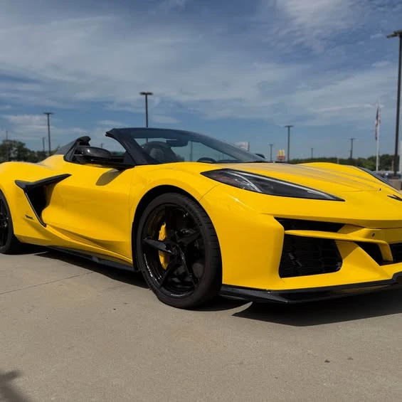 2025 Chevrolet Corvette C8 E-Ray - Image 1 of 1