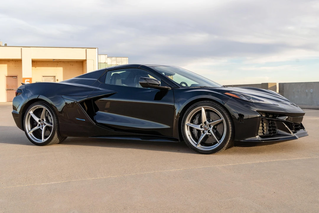 2025 Chevrolet Corvette C8 - Image 9 of 31