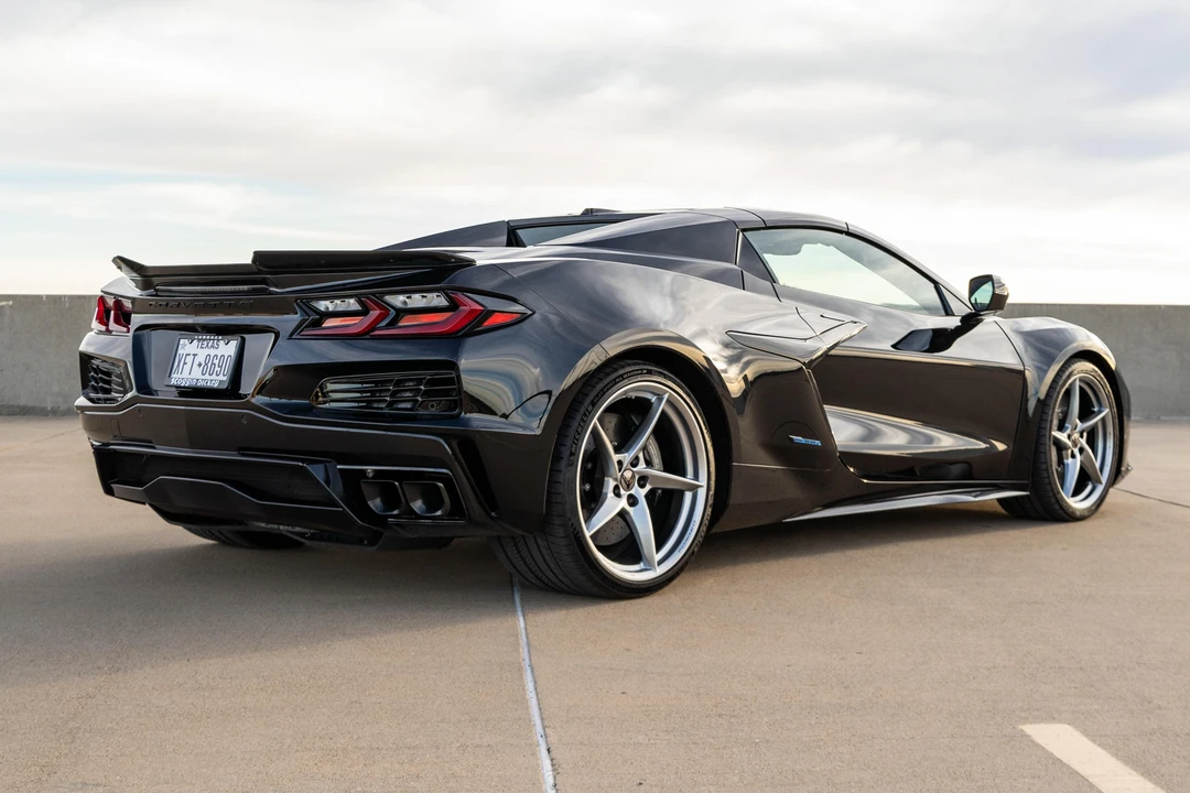 2025 Chevrolet Corvette C8 - Image 8 of 31