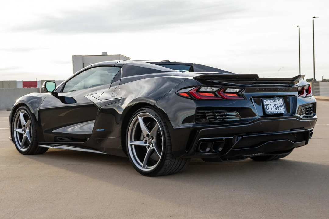 2025 Chevrolet Corvette C8 - Image 4 of 31