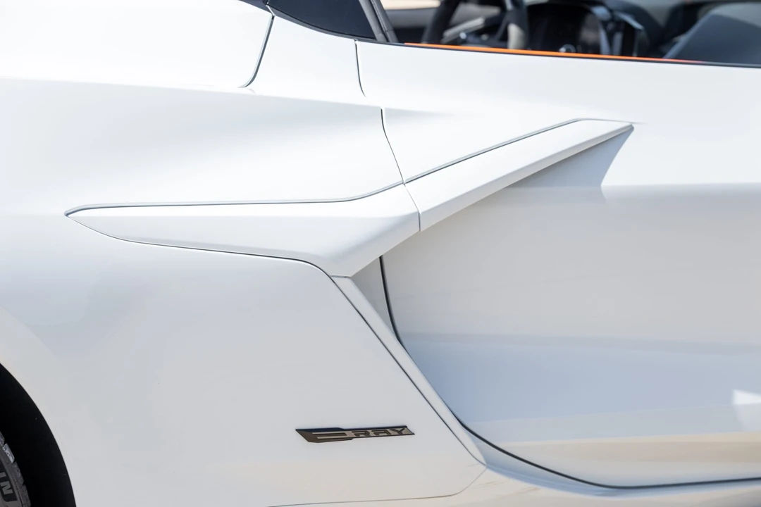 2025 Chevrolet Corvette C8 E-Ray - Image 29 of 31