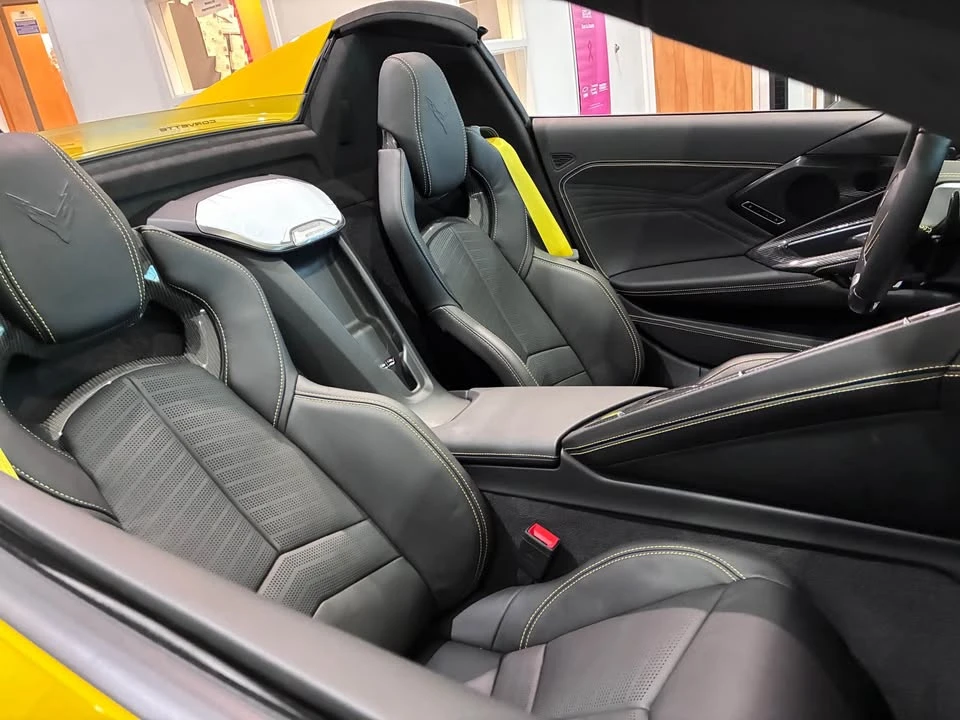 2025 Chevrolet Corvette C8 E-Ray - Image 8 of 8