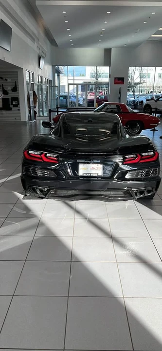 2025 Chevrolet Corvette C8 E-Ray - Image 4 of 11