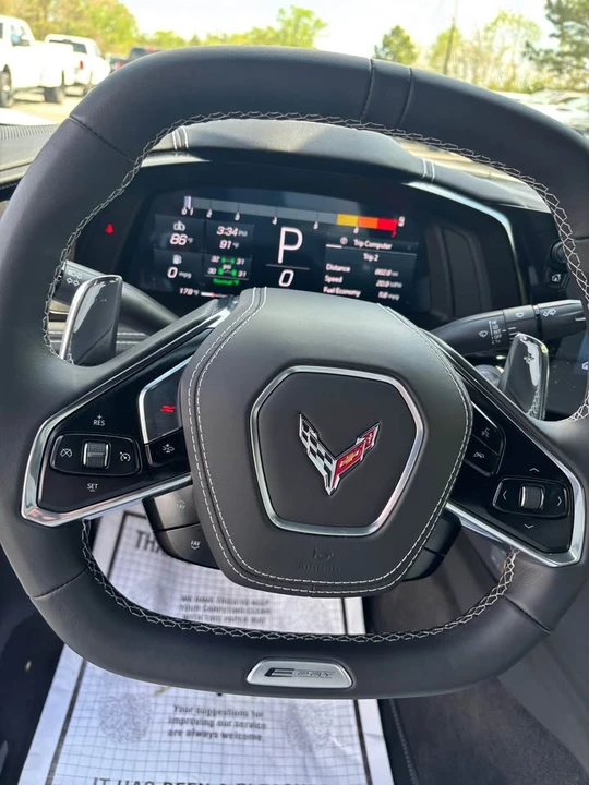 2025 Chevrolet Corvette C8 E-Ray - Image 12 of 13